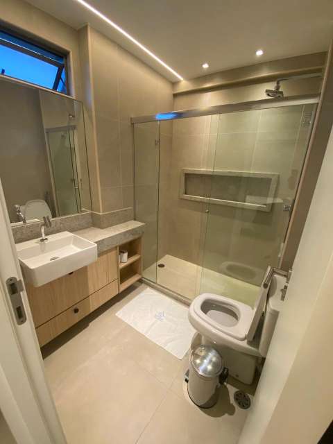 Apartamento na Ondina PORTEIRA FECHADA com 2 quartos e 1 suíte, 59m² à venda por R$ 1.430.000,00