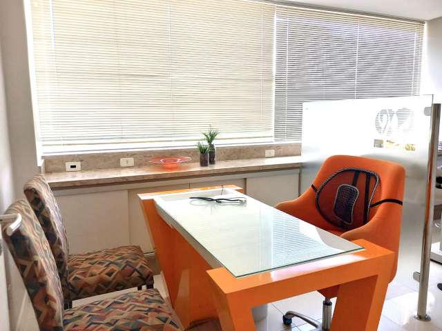 Sala  PORTEIRA FECHADA na Garibaldi com 59m² à venda por R$ 365.000,00