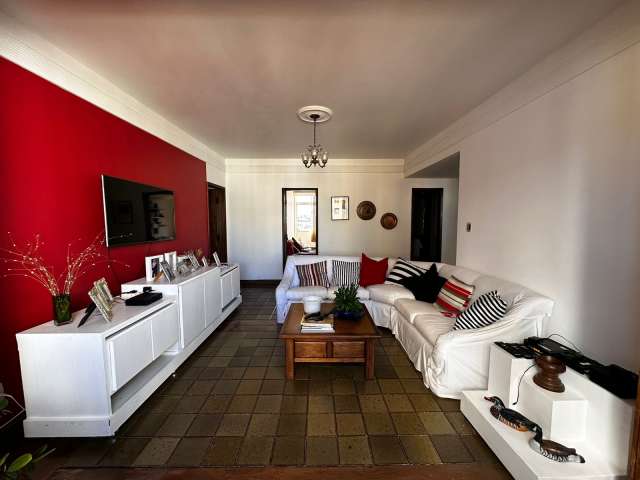 Apartamento com 4 quartos e 2 suítes, 194,00 m² para alugar por R$ 4.600,00