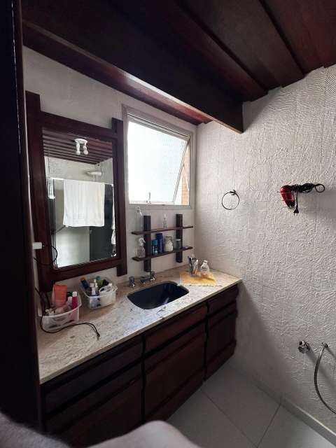 Apartamento com 4 quartos e 2 suítes, 194,00 m² para alugar por R$ 4.600,00