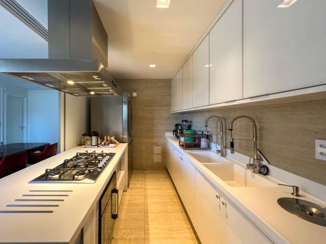 Apartamento na Graça com 3 quartos e 3 suítes, 190m² à venda por R$ 2.100.000,00