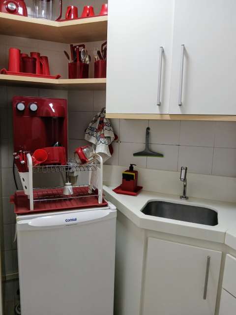 Loja na Barra com 75m², 1 vaga de garagem, à venda por R$ 750.000,00