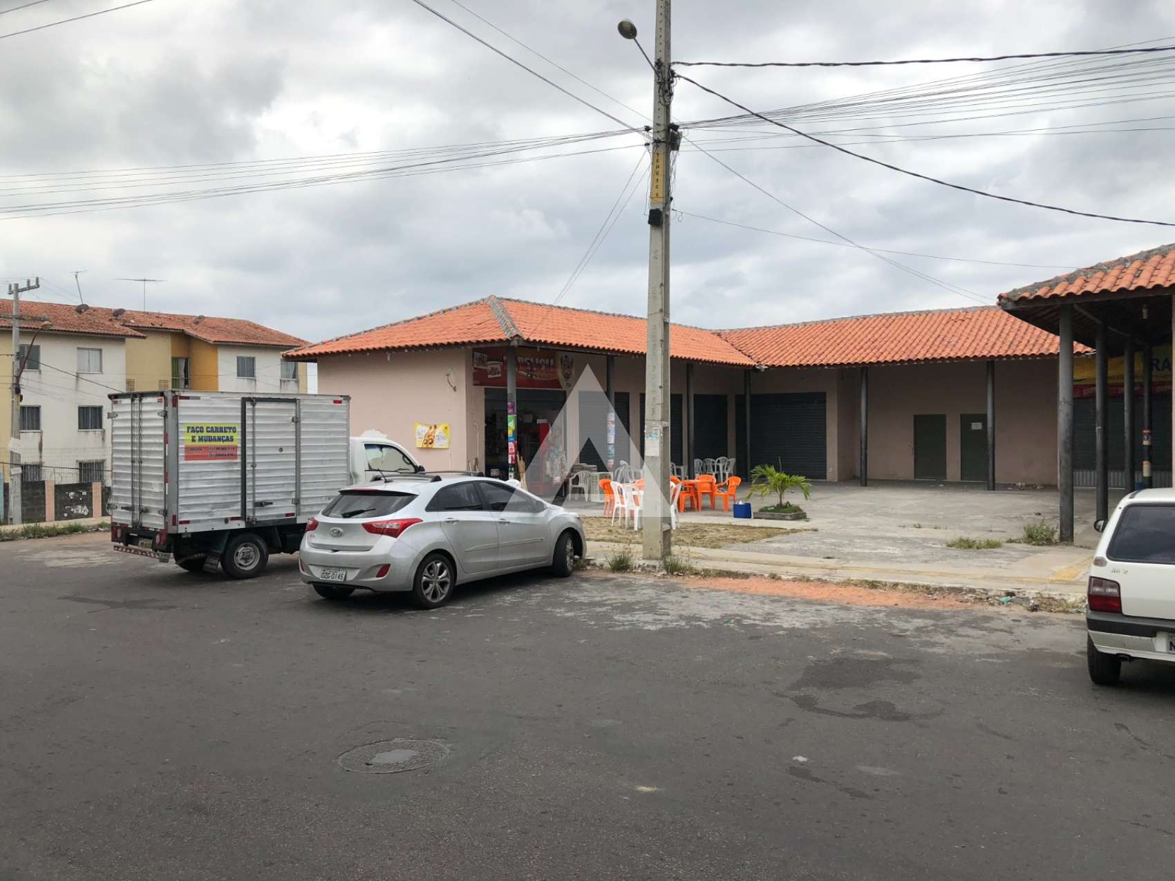 Loja em Simões Filho com 1.000m² à venda por R$ 632.000,00