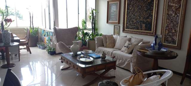 Apartamento na Graça com 4 quartos sendo 2 suítes, 140m², 2 vagas de garagem, à venda por R$ 710.000,00