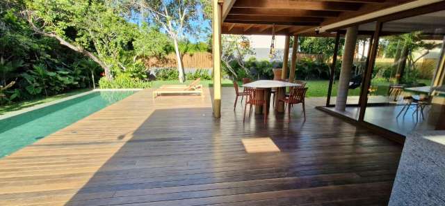 Casa em Praia do Forte com 5 quartos sendo 5 suítes, 387m² à venda por R$ 4.900.000,00