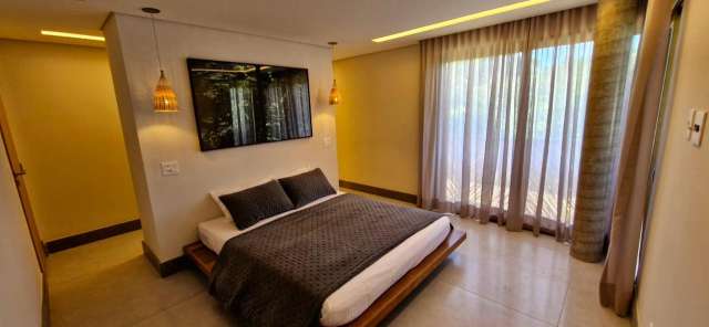 Casa em Praia do Forte com 5 quartos sendo 5 suítes, 387m² à venda por R$ 4.900.000,00