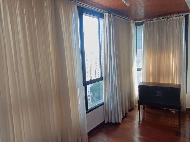 Apartamento na Graça com 4 quartos sendo 2 suítes, 170m², 3 vagas de garagem, à venda por R$ 980.000,00