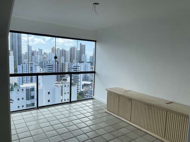 Apartamento na Graça com 3 quartos sendo 1 suíte, 191m² à venda por R$ 1.100.000,00