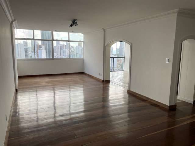 Apartamento na Graça com 3 quartos sendo 1 suíte, 191m² à venda por R$ 1.100.000,00