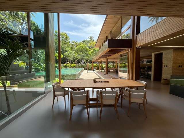 Casa em Praia do Forte PORTEIRA FECHADA com 6 suítes, 420m² à venda por R$ 15.000.000,00