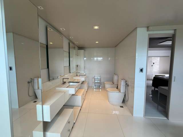 Casa no Encontro das Águas com 4 suítes, 382m² à venda por R$ 8.800.000,00