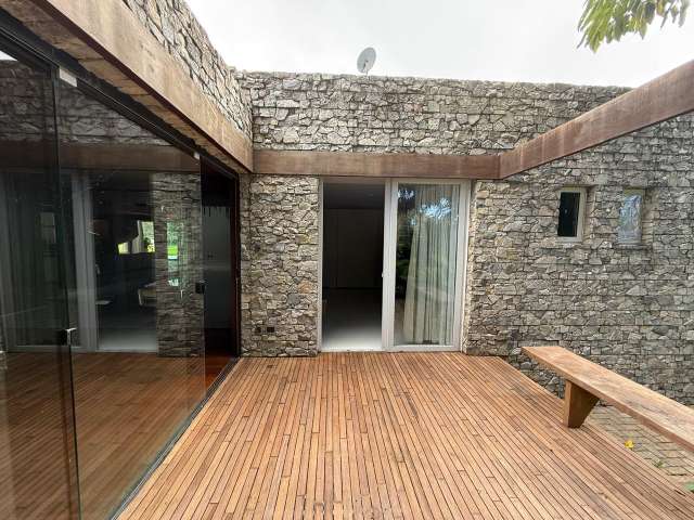 Casa no Encontro das Águas com 4 suítes, 382m² à venda por R$ 8.800.000,00