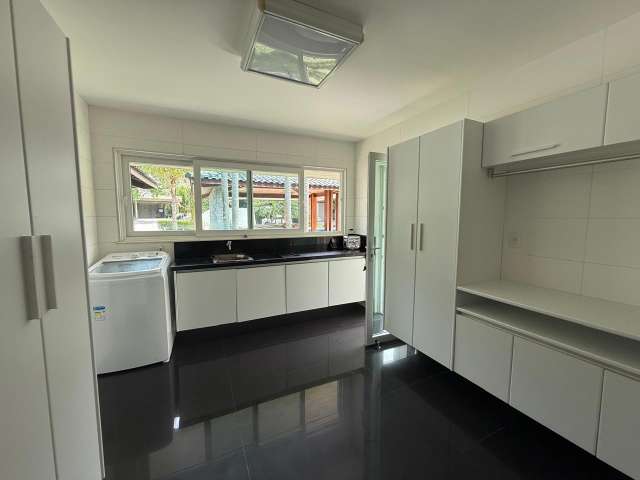 Casa no Encontro das Águas com 4 suítes, 382m² à venda por R$ 8.800.000,00