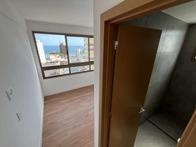 Apartamento na Barra com  1 suíte, 27m² à venda por R$ 590.000,00