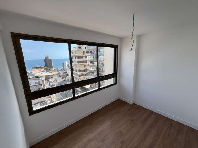 Apartamento na Barra com  1 suíte, 27m² à venda por R$ 590.000,00