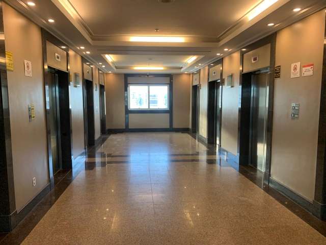 Sala com 90 m² para alugar no Suarez Trade por R$ 5.400,00 - Caminho das Árvores - Salvador/BA 