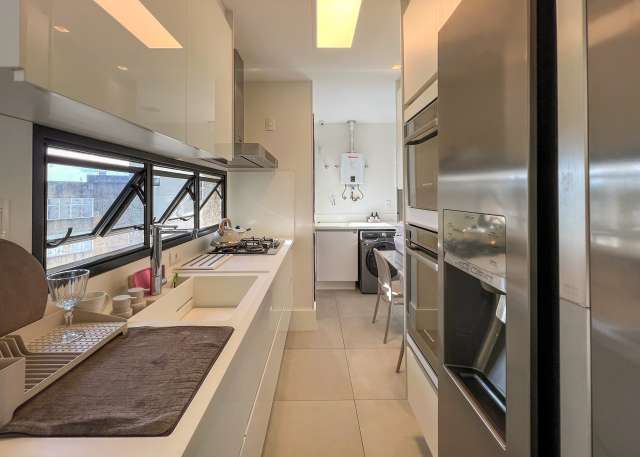 Apartamento na Graça PORTEIRA FECHADA com 3 quartos sendo 2 suítes, 108m² à venda por R$ 1.850.000,00