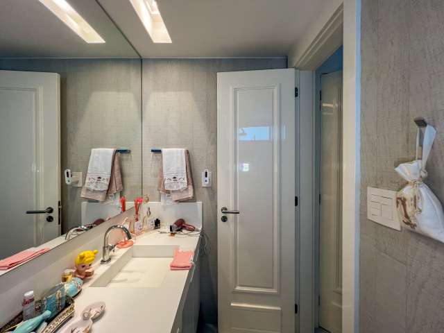 Apartamento na Graça PORTEIRA FECHADA com 3 quartos sendo 2 suítes, 108m² à venda por R$ 1.850.000,00