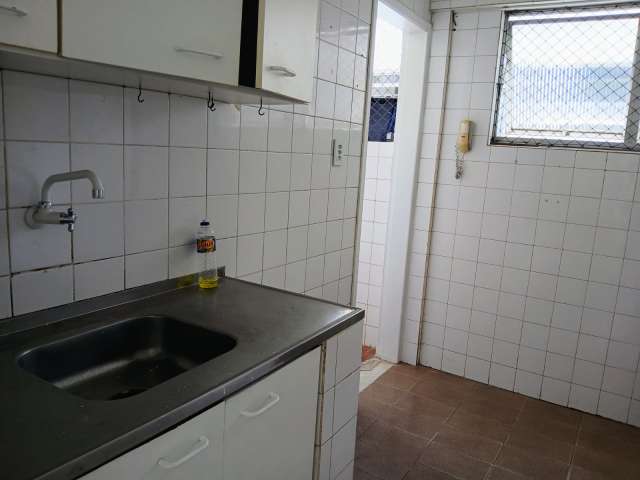 Apartamento com 2 quartos, 68 m² para alugar por R$ 2.400,00 - Jardim Apipema - Salvador/BA 