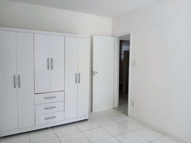 Apartamento com 2 quartos, 68 m² para alugar por R$ 2.400,00 - Jardim Apipema - Salvador/BA 