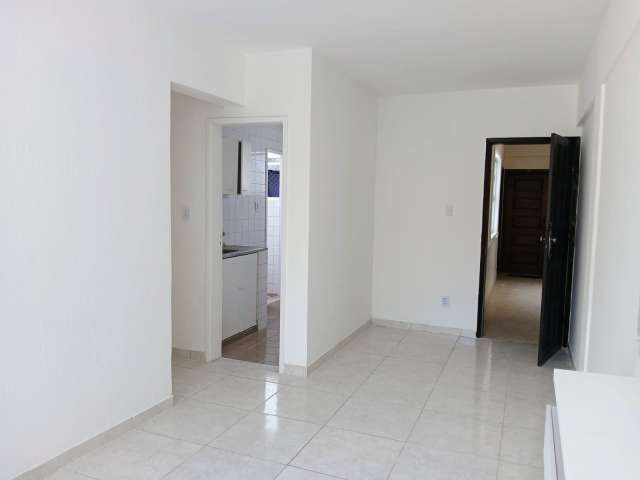 Apartamento com 2 quartos, 68 m² para alugar por R$ 2.400,00 - Jardim Apipema - Salvador/BA 