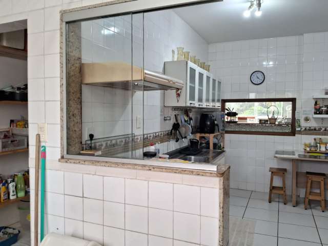 Apartamento na Federação com 4 quartos sendo 2 suítes, 176m² à venda por R$ 900.000,00