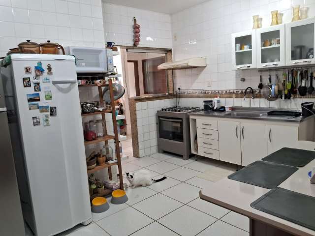 Apartamento na Federação com 4 quartos sendo 2 suítes, 176m² à venda por R$ 900.000,00