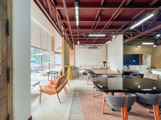 Loja com 697m² para alugar por R$ 40.000,00 - Caminho das Árvores, Salvador/BA  