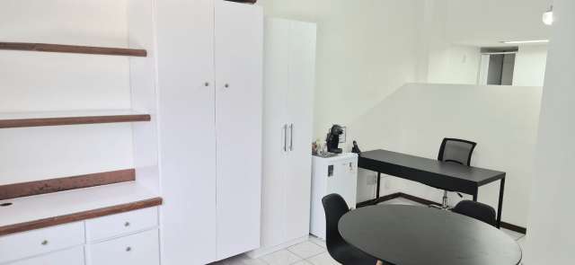 Studio com 1 quarto, 34,00 m² para alugar por R$ 2.100,00 - Caminho das Árvores 