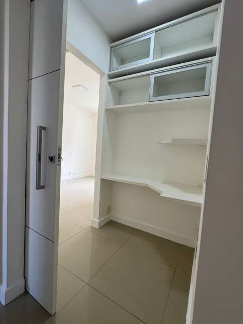 Apartamento no Caminho das Árvores com 3 quartos sendo 1 suíte, 123m² à venda por R$ 799.000,00